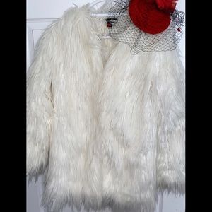White Shag Fur Coat 🍾 🥂